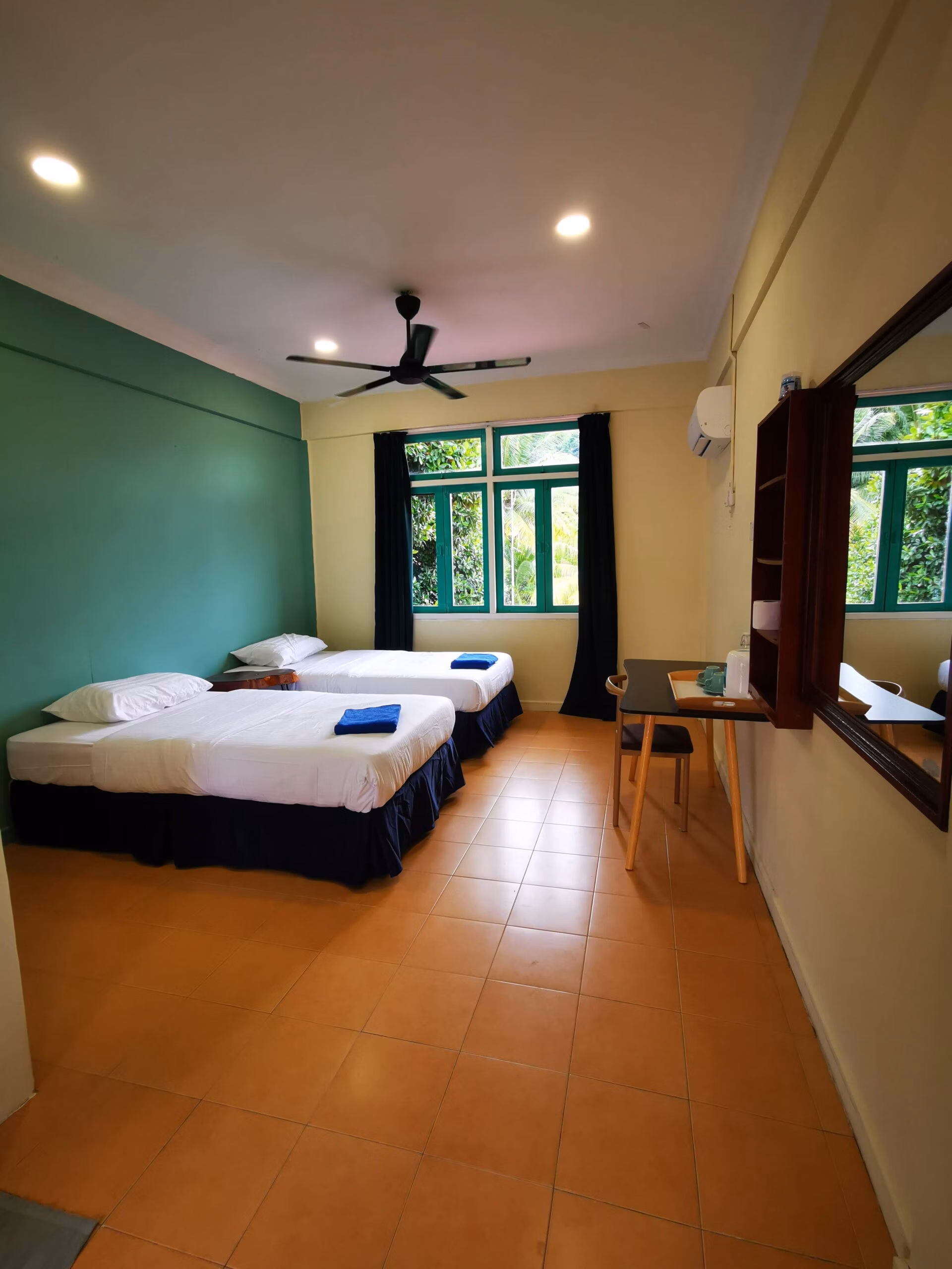 papaya resort deluxe room